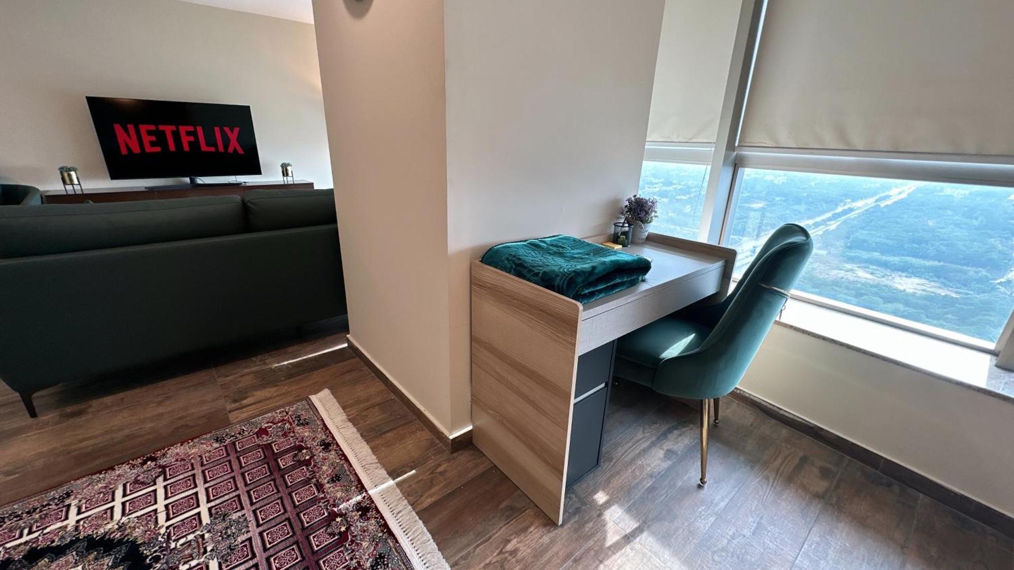 Centaurus Three Bed City View Islamabad Extérieur photo